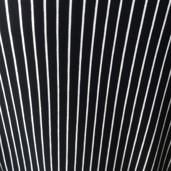 NWOT The Vanity Room Top Medium - Picture 7 of 9